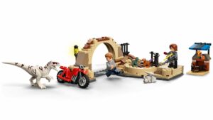 LEGO® Jurassic World 76945 Atrociraptor: Motorradverfolgu...
